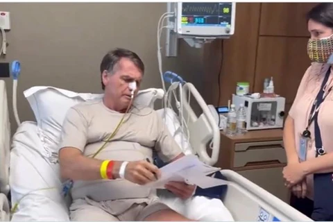 STF manda intimar Bolsonaro na UTI de hospital