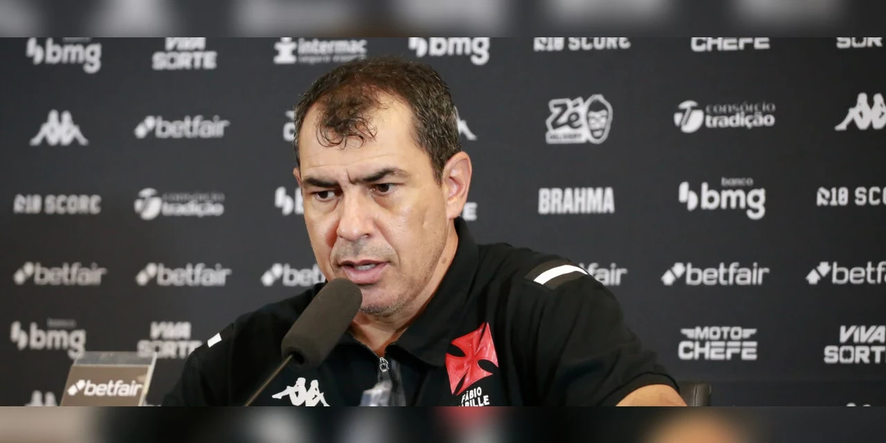 Vasco demite Fábio Carille após derrota para o Cruzeiro