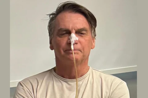 Bolsonaro diz que permanece na UTI sem previsão de alta 