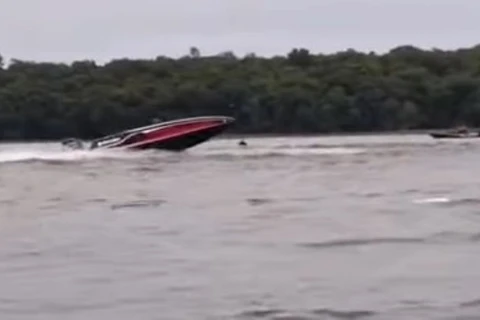 Corpo de jovem que sumiu após batida entre barcos é encontrado