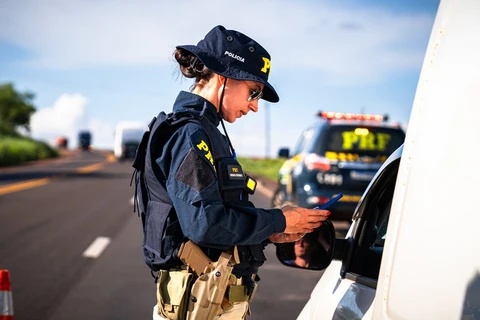 PRF dá início à Operação Dia do Trabalho 2025 no Paraná