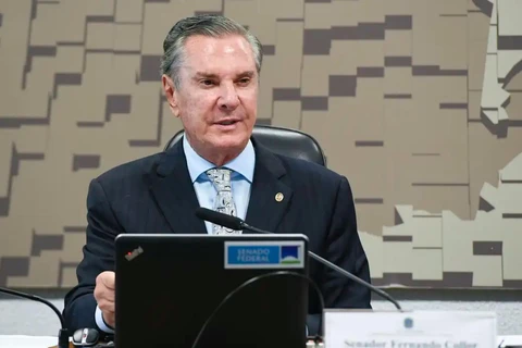 Moraes autoriza Collor a cumprir pena de 8 anos e 10 meses em casa