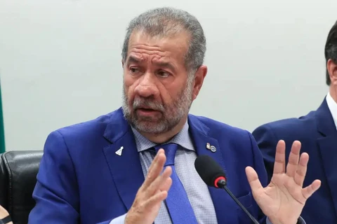 Lupi deixa Ministério da Previdência após fraude bilionária no INSS