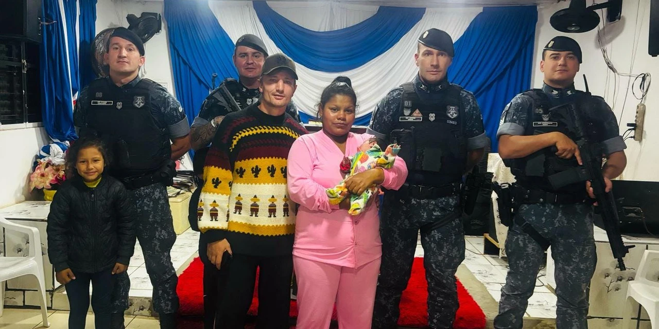 GCM salva bebê de cinco dias engasgado 