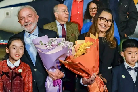 Lula se reúne com empresários chineses em Pequim