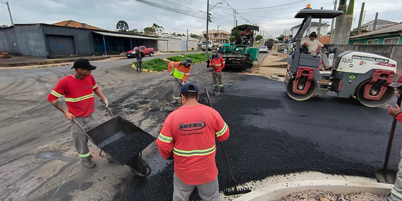 Prefeitura avança nas obras de pavimentação no Jardim Los Angeles