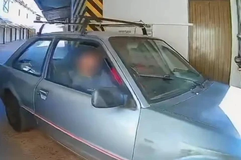 Vídeo: homens ficam mais de 6 horas em motel, roubam prótese peniana e fogem sem pagar