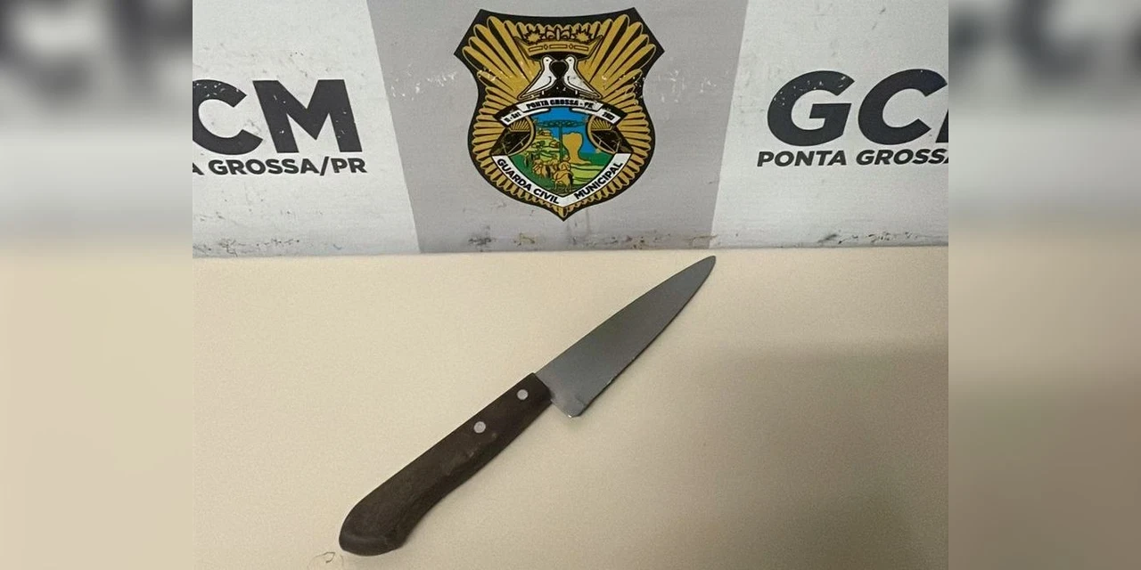 Homem que ameaçou matar a mulher com faca é detido pela GCM, em PG 