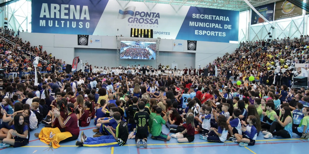 Abertura do 39º JEM reúne 139 instituições de ensino em Ponta Grossa