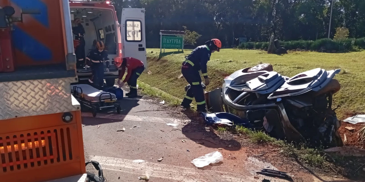 Acidente na BR-153, em Tibagi, deixa duas pessoas gravemente feridas 