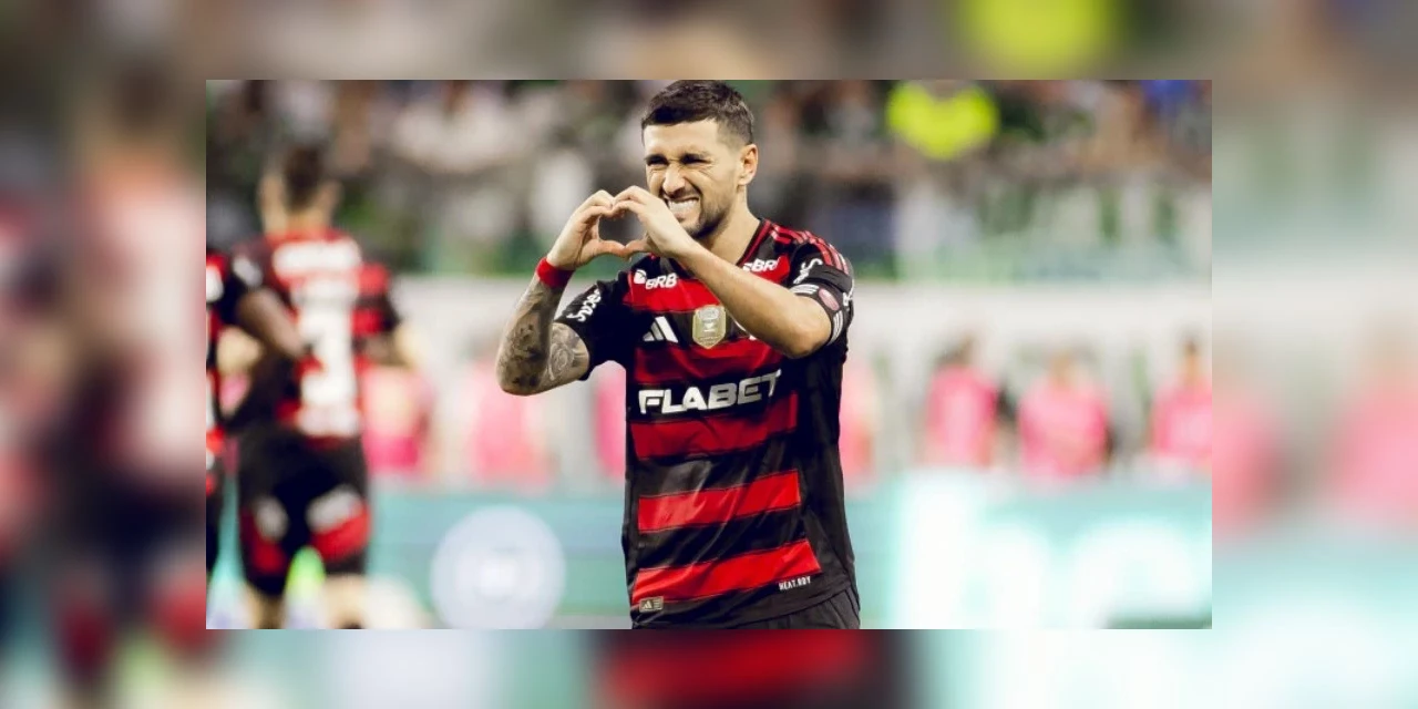 Fora de casa, Flamengo vence o Palmeiras e encosta na liderança do Brasileirão
