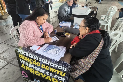 Prefeitura leva atendimento sobre o IPTU para o Terminal Central 