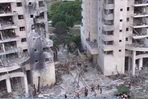 Bombardeios entre Israel e Irã causam mais de 90 mortes desde sexta-feira