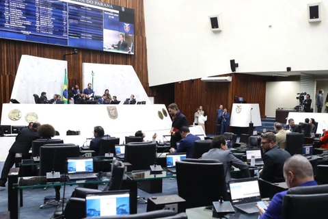 Proposta de reajuste salarial dos professores avança na Assembleia Legislativa