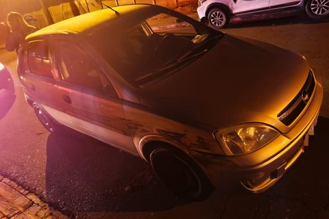 Mulher bate em carro e foge do local; “bebi e tomei remédios” 