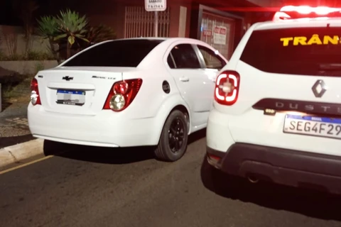 Condutor sem CNH e dirigindo alcoolizado é encaminhado a central de flagrantes em PG 