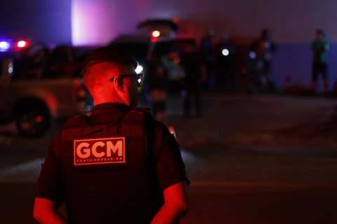 GCM prende homem por furto de leite, rapadura e refrigerante antes mesmo do proprietário do objeto perceber o crime 