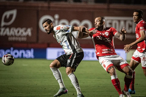 Operário desperdiça pênalti e fica no empate com o Vila Nova