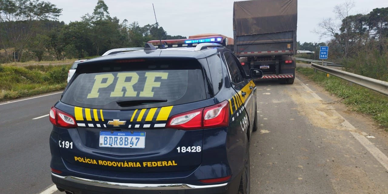 Caminhoneiro alcoolizado faz zigue-zague na BR-376 e é preso pela PRF