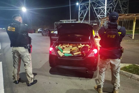 PM e PRF apreendem 200 kg de maconha e recupera veículo roubado em Irati 