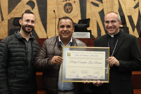 Dom Evandro Luis Braun recebe título de cidadão honorário de Ponta Grossa