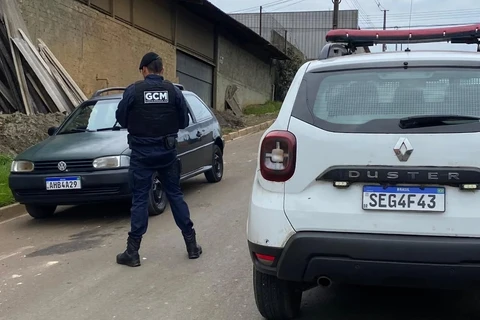 GCM recupera veículo com alerta de furto em PG 