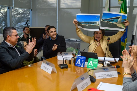 Elizabeth e Aliel mostram como vai ser a primeira policlínica de Ponta Grossa