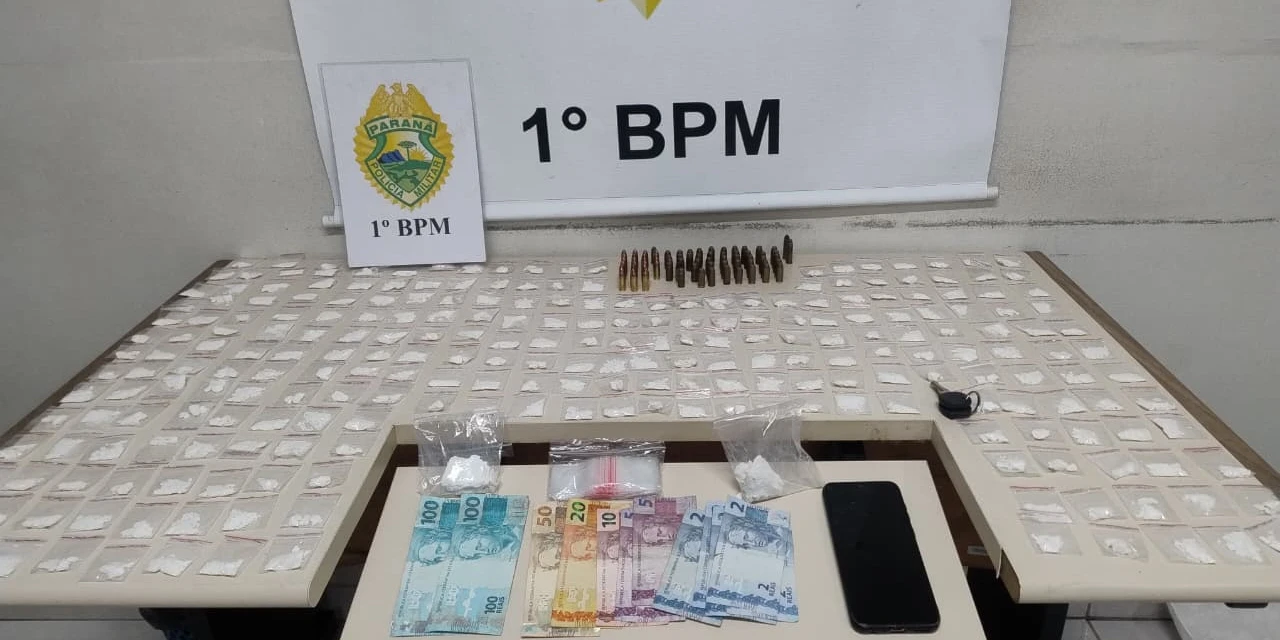 PM apreende drogas, munições e prende suspeito em flagrante no bairro Nova Rússia