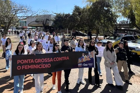 Evento reúne diversos órgãos no Dia Estadual do combate ao Feminicídio, em PG