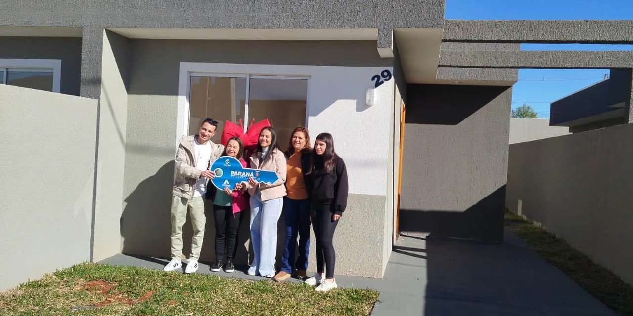 Com ajuda do Casa Fácil, Cohapar entrega residencial com 40 moradias em Ponta Grossa