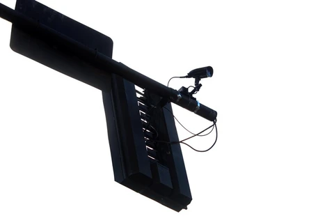 Prefeitura alerta para início de operações de novo semáforo na avenida Ernesto Vilela