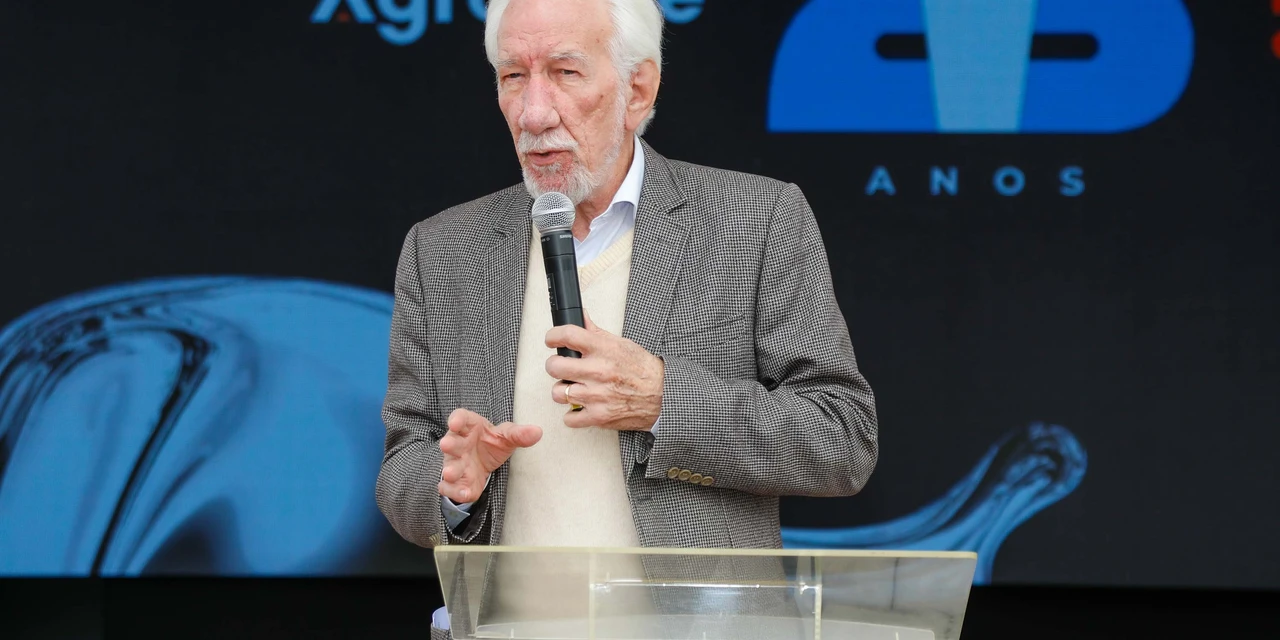 Darci Piana destaca força do Paraná na produção de laticínios na abertura da Agroleite 2025