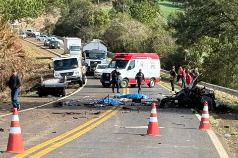 Grave acidente faz duas vítimas fatais na PR-170, Serra do Cadeado 