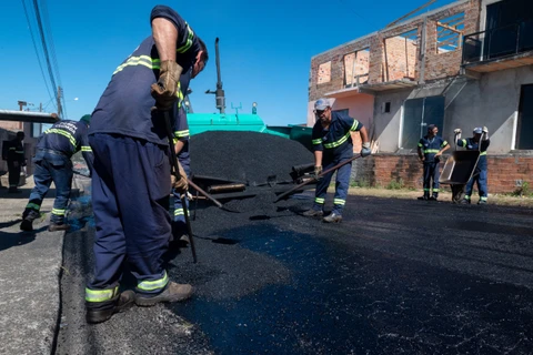 Prefeitura aplica asfalto novo em ruas do Nossa Senhora da Graças
