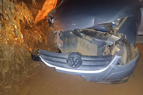 Jovem sem CNH dirigindo alcoolizado bate carro e foge; diz PRE 