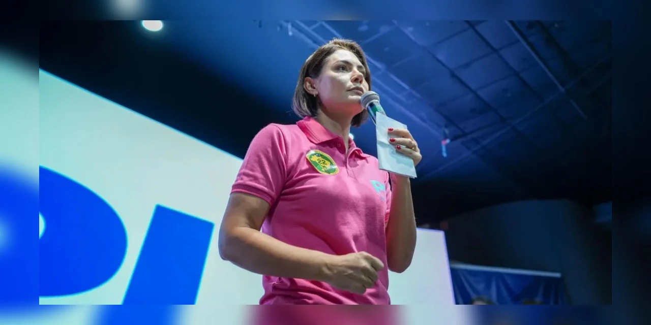 Michelle chama Lula de pinguço e diz que votar mais de uma vez no PT é burrice