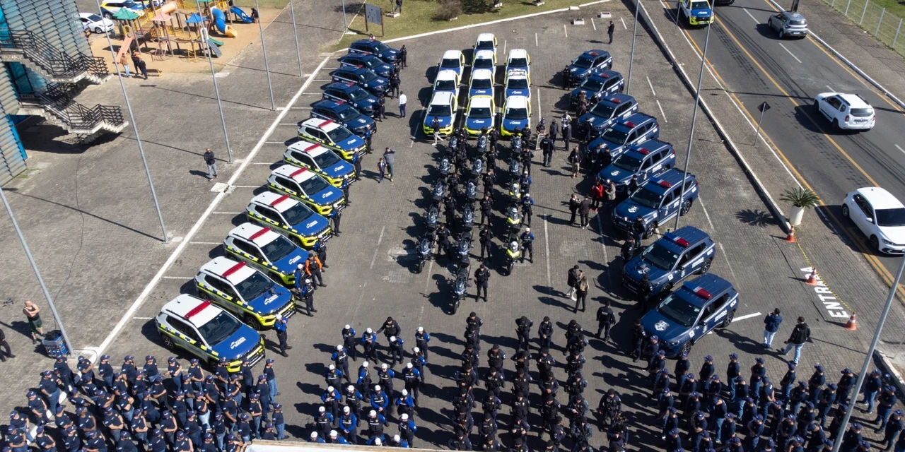 Prefeitura entrega novas viaturas destinadas à segurança de PG