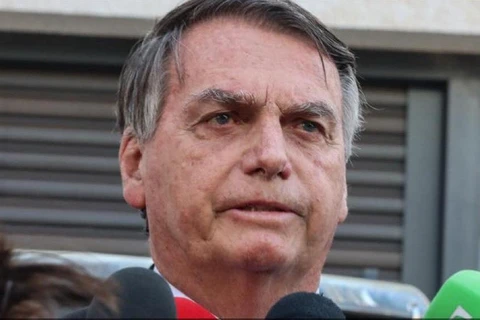 PF indicia Bolsonaro e Eduardo em inquérito sobre sanções dos EUA