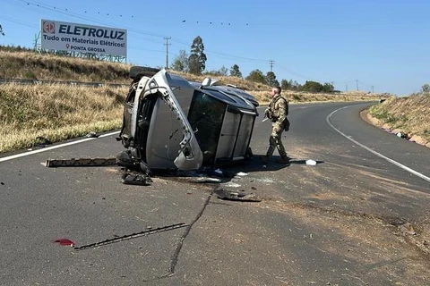 PRF apreende quase 500 kg de drogas após perseguição na BR-376, em PG 