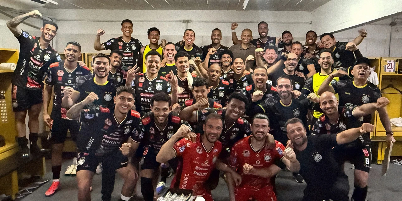 Operário vence o Paysandu no estádio da Curuzu 