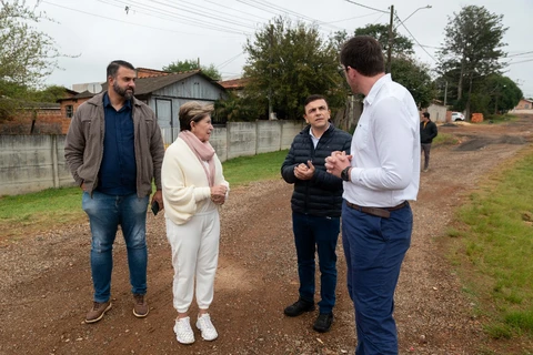 Após 43 anos de espera, 8 ruas do Núcleo Borsato vão receber asfalto