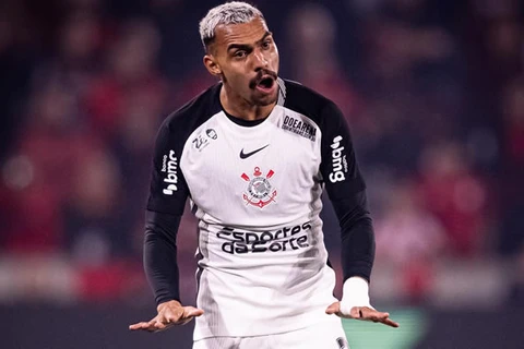 Corinthians vence o Athletico-PR e larga na frente nas quartas da Copa do Brasil