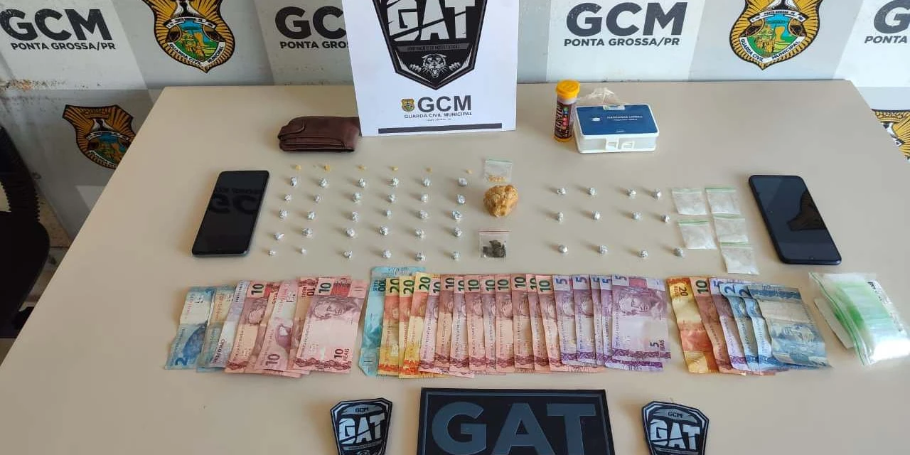 GCM fecha ponto de tráfico e prende duas mulheres em PG