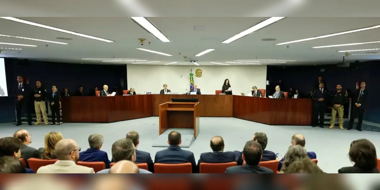 STF terá sessão extra para julgamento de Bolsonaro