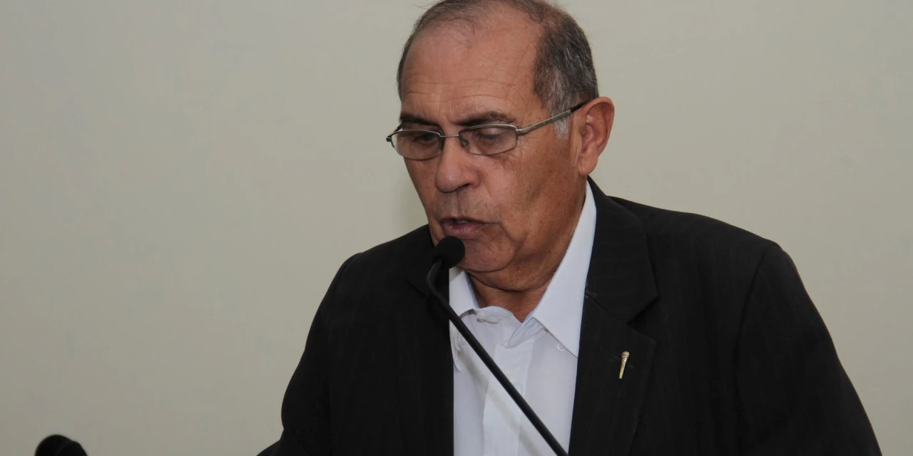Morre colunista social Alvaro Andrade aos 75 anos  