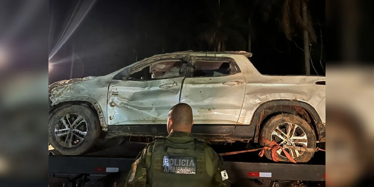 Carro de homens desaparecidos no Paraná é encontrado enterrado