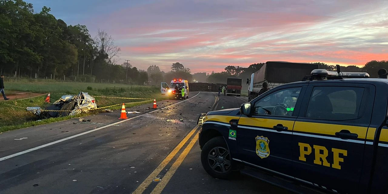 Colisão entre automóvel e caminhão faz duas vítimas fatais na BR-373 em Prudentópolis 