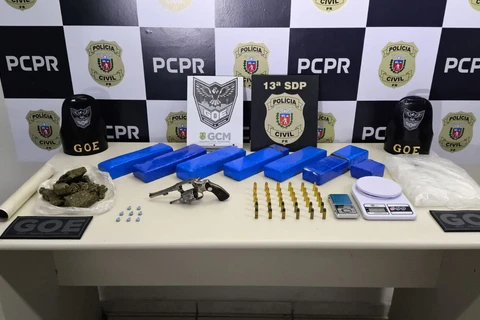 Policia encontra depósito de armas, munições e drogas no Sabará, em PG 