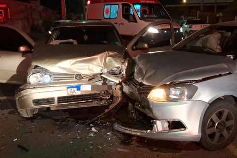 Sete pessoas entre elas crianças ficam feridas após colisão no Contorno, em PG 