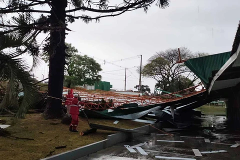 Temporal deixa 27 mil imóveis sem energia em Ponta Grossa